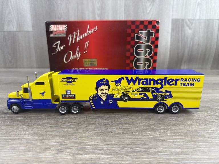 Dale Earnhardt Sr. #3 Wrangler Racing Team Transporter, 1/64, 1 Of 5,016, Racing Collectables Club If America, 1994, Members Only