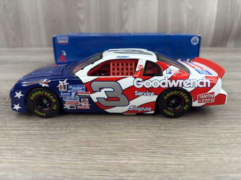 Dale Earnhardt Sr. #3 Goodwrench Stock Car, 1/24, Limited Edition, Action, 100 Atlanta 1996