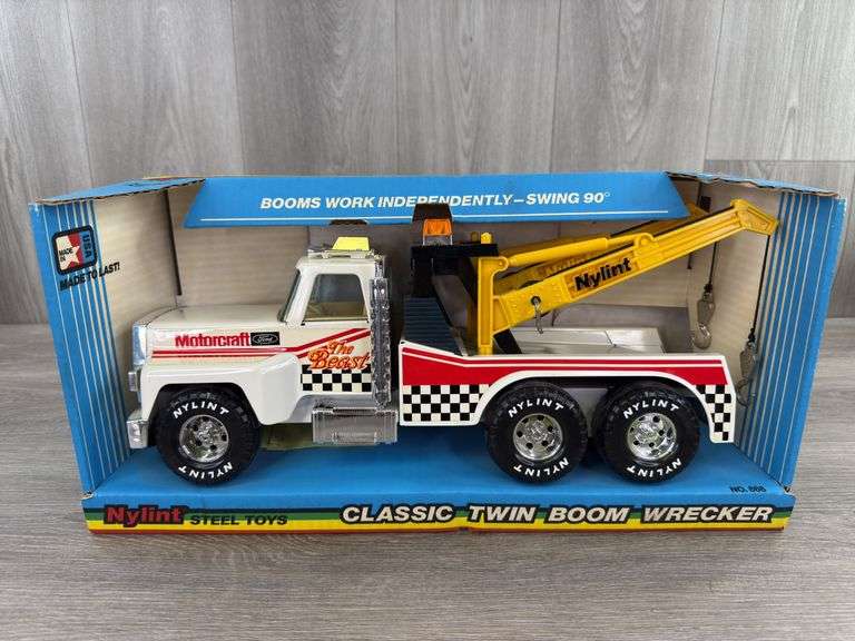 Ford Motorcraft The Beast Twin Boom Wrecker, 16” Long