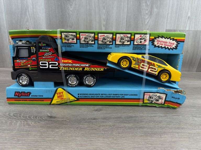 Nylint Racing Sound Machine Thunder Runner Race Car Hauler