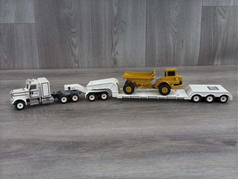 Grove Worldwide Tractor Trailer W/Cat D25D Dump Truck, 1/64