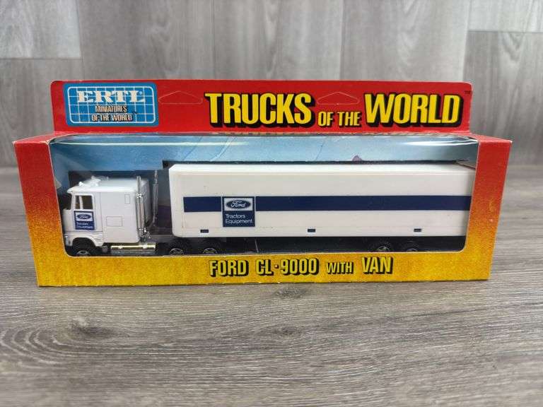 Ford CL-9000 W/Van, 1/64, Ertl, Trucks & Miniatures Of The World