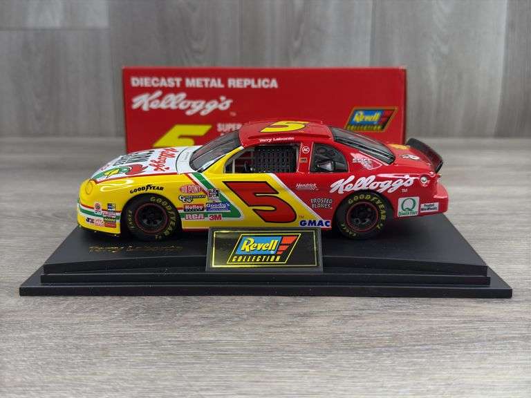 Terry Labonte #5 Kellogg’s Monte Carlo Stock Car, 1/24, Certificate Of Authenticity, 1 Of 4,020, Revell Collection