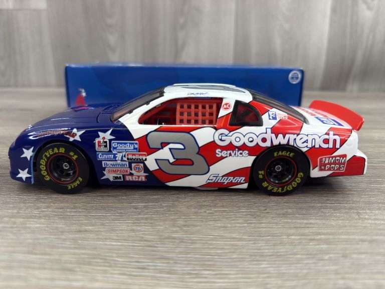 Dale Earnhardt Sr. #3 Goodwrench Stock Car, 1/24, Limited Edition, Action, 100 Atlanta 1996