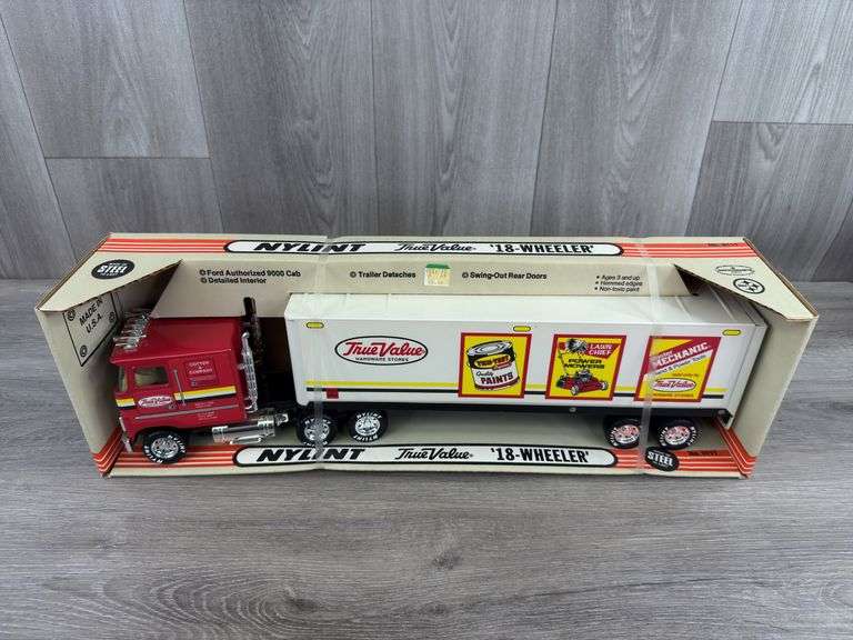 True Value 18-Wheeler, 21” Long, Nylint