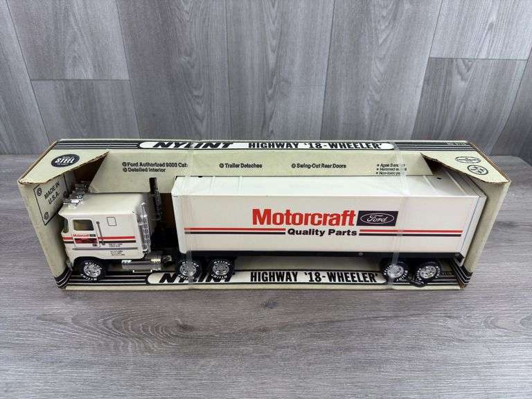 Ford 9000 Motorcraft Highway 18-Wheeler, 21” Long