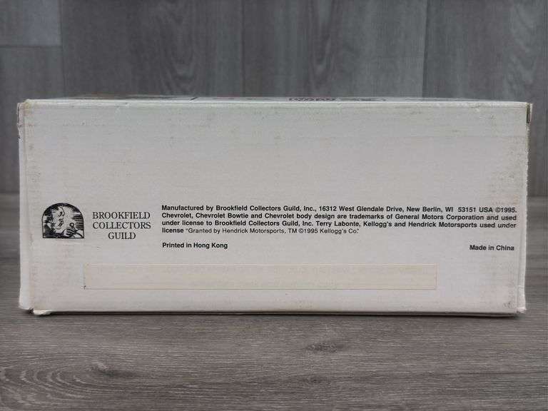 Terry Labonte #5 Kellogg’s Chevrolet Suburban Truck Bank, 1/25, Collector Edition, Brookfield Collectors Guild