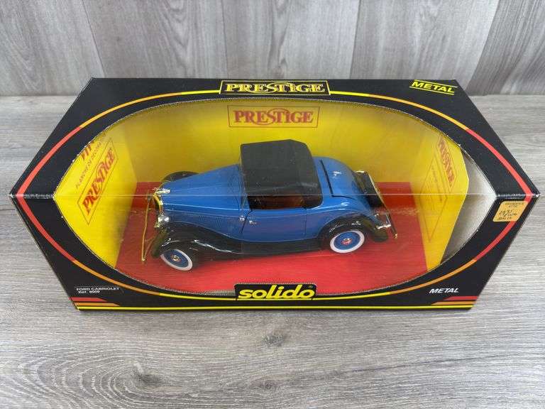 1934 Ford Cabriolet, 9” Long, Solido, Prestige