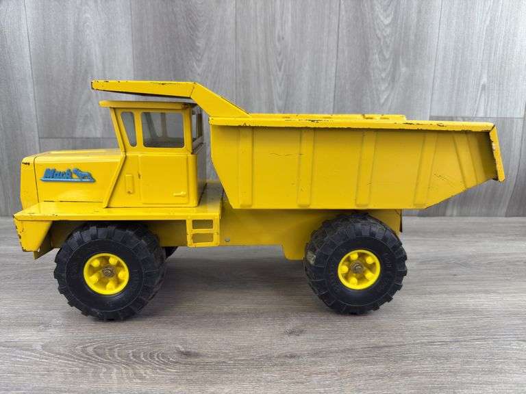 Mack Dump Truck, Buddy L, 19” Long