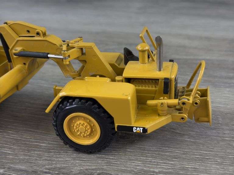 Caterpillar 627 Wheel Tractor Scraper, 1/50, NZG Modelle