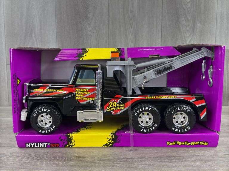 Nylint Towing & Recovery Wrecker, 16” Long, No. 866