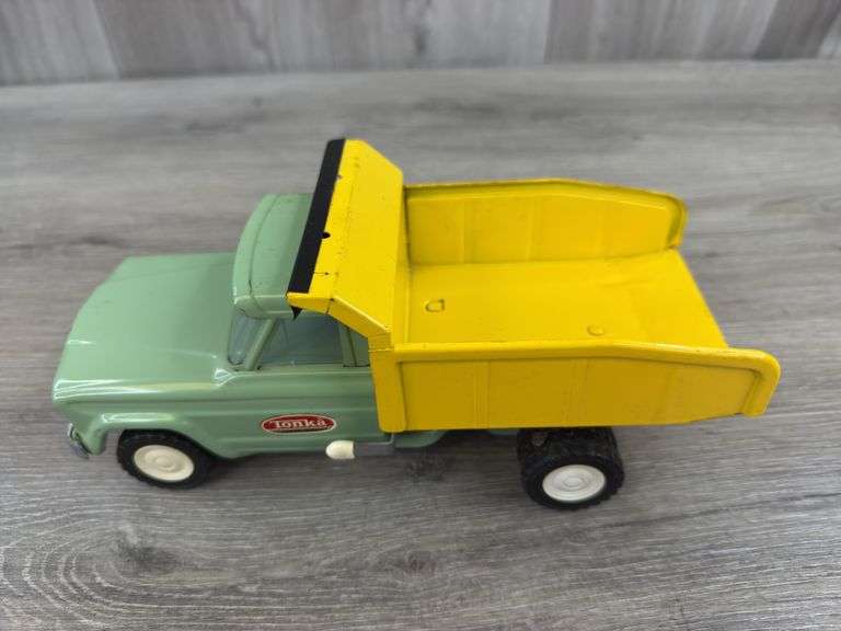 Tonka Jeep Dump Truck, 9 1/2” Long