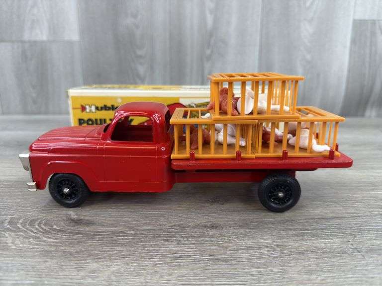 Hubley Poultry Truck, 10” Long, Original Box, No. 497