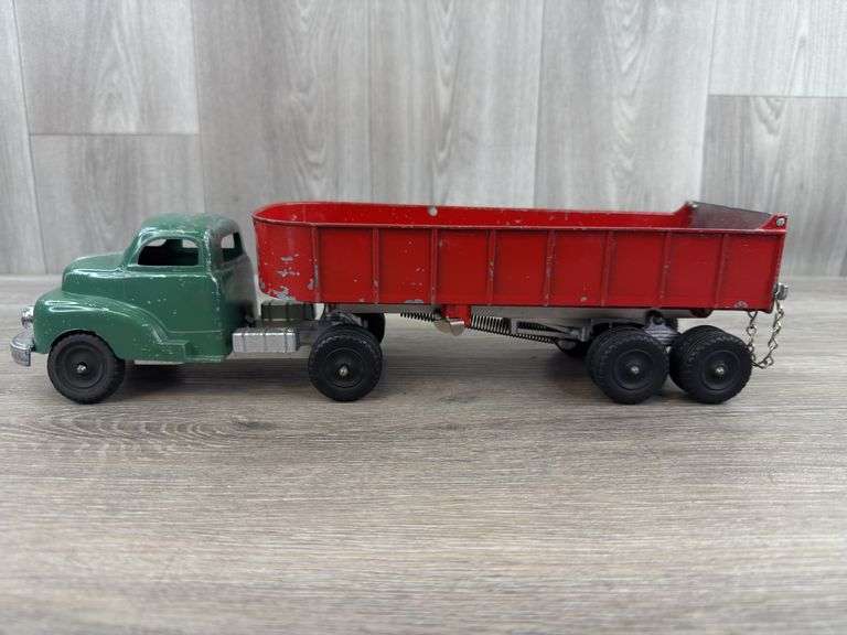 Hubley Truck & Dump Trailer, 16 1/2” Long