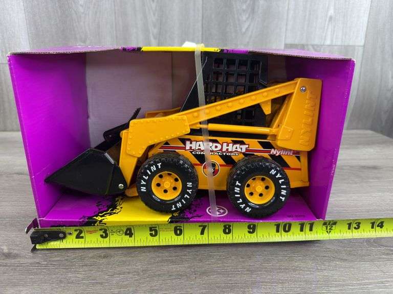 Hard Hat Contractors End Loader, 11 1/2” Long, Nylint Toys