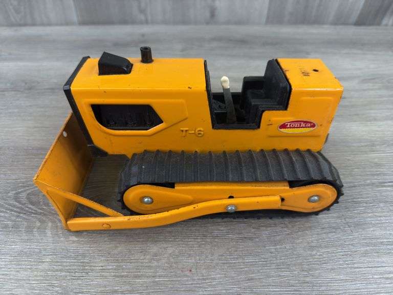 Tonka T-6 Dozer, 9” Long
