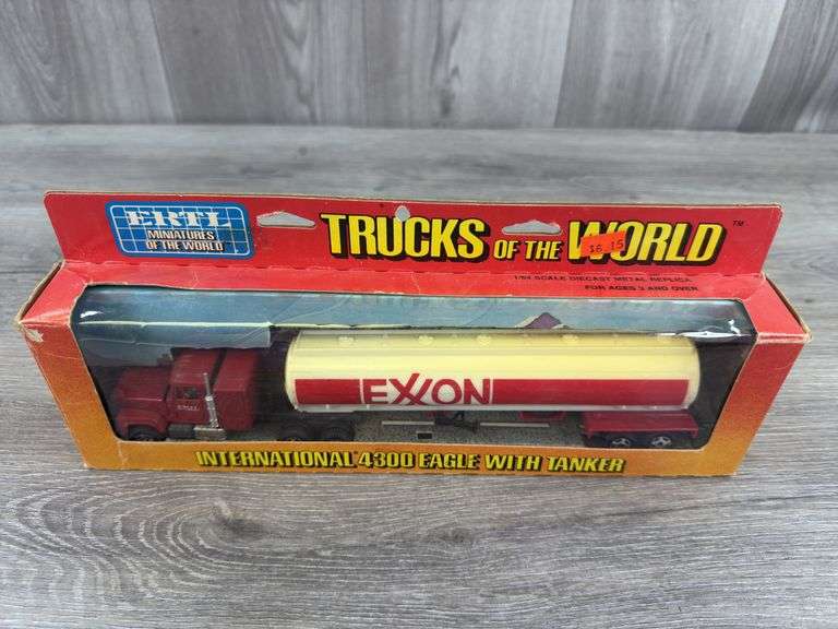 International 4300 Eagle Exxon Tanker, 1/64, Ertl, Trucks & Miniatures Of The World