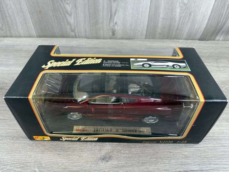 1992 Jaguar XJ220, 1/18, Maisto, Special Edition