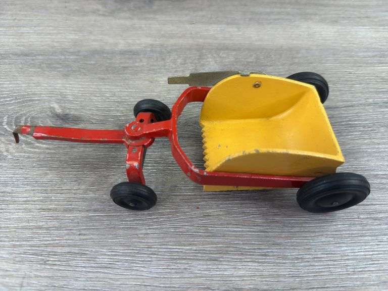 Hubley Pull Type Scraper, 7 3/4” Long, Stamped 9102