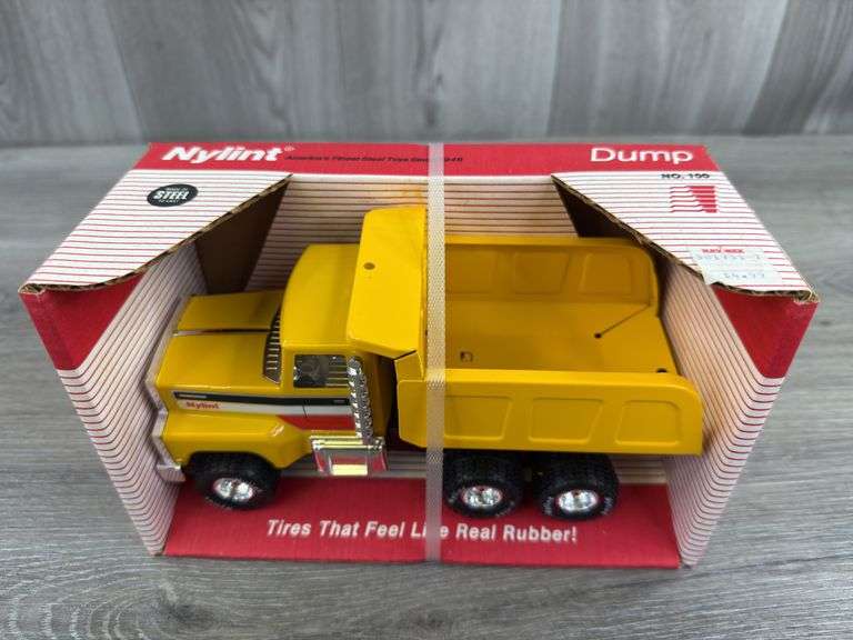 Nylint Dump Truck, 8 1/4” Long
