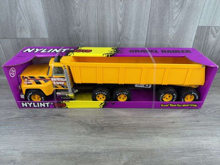 Hard Hat Contractors Gravel Hauler, 23 1/2” Long, Nylint Toys