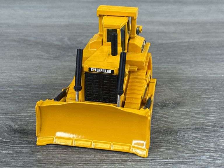 Caterpillar D10N Chain Tractor, 1/70, Joal