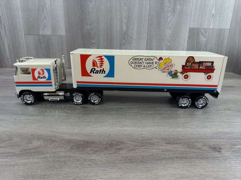 Rath Tractor Trailer, 21” Long, Nylint