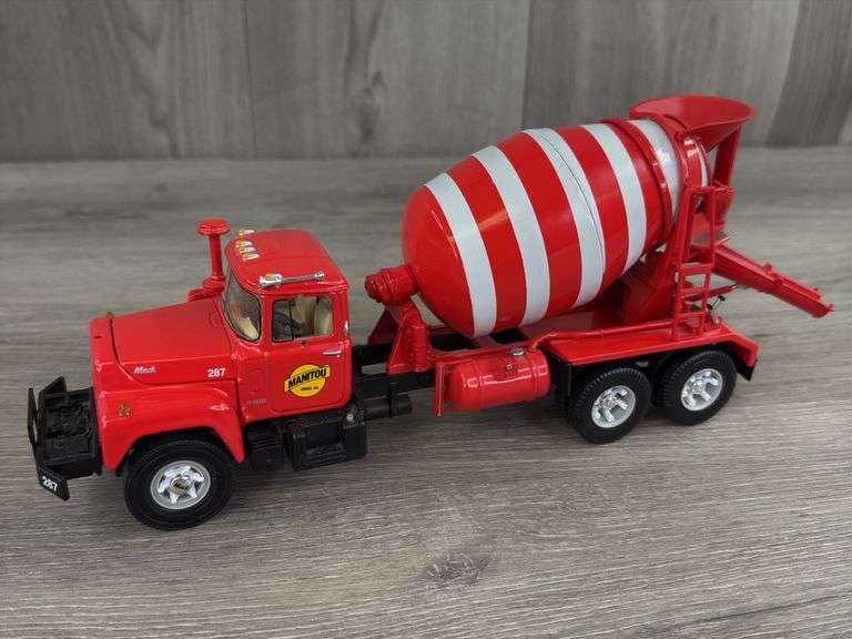 Manitou Cons. Co. Mack R-600 Mixer, 1/32, 1998 NTTNCS