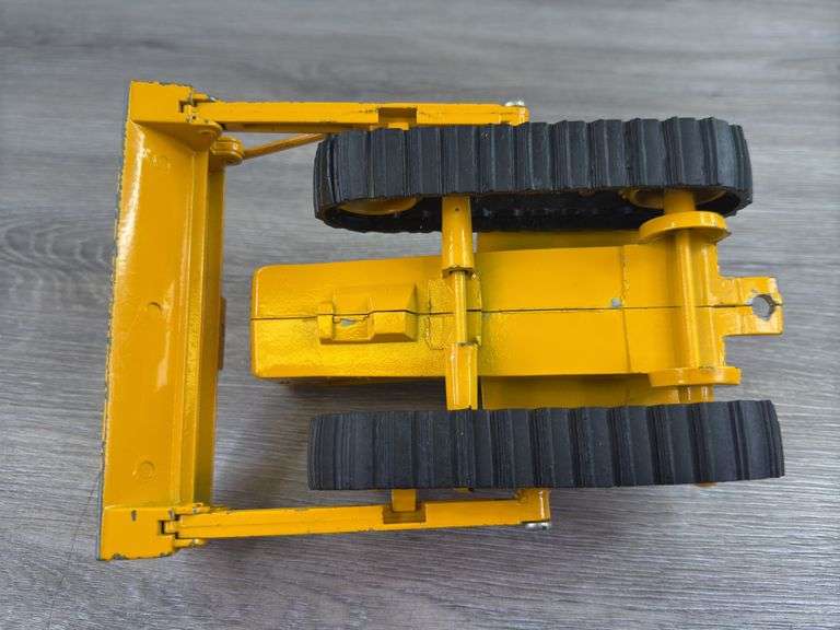 Caterpillar D6 Crawler W/Blade, 1/16, Ertl