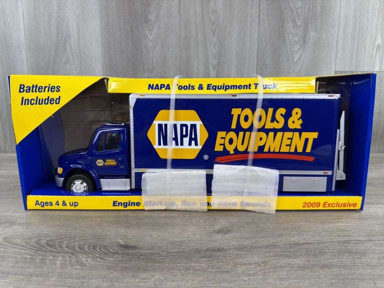 NAPA Tool & Equipment Truck, 16” Long, 2009 Exclusive