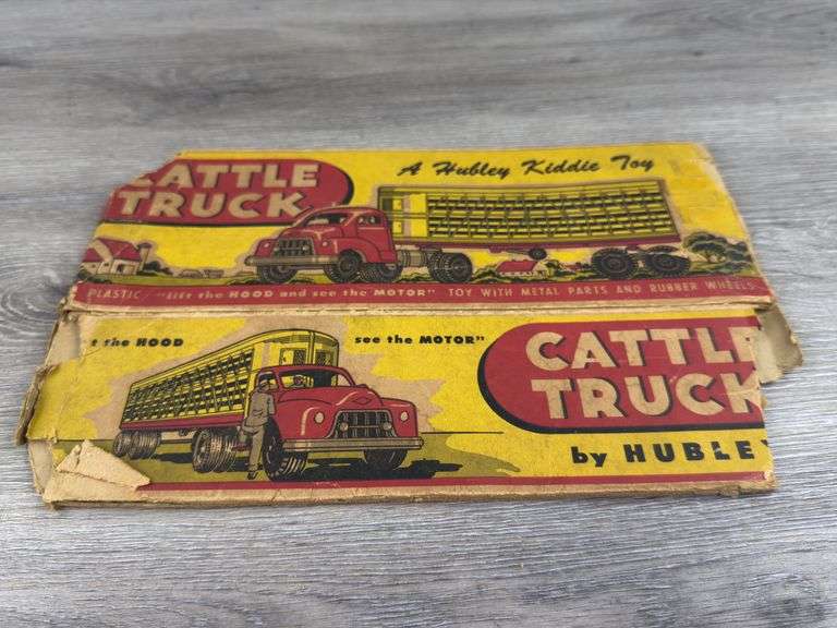 Hubley Cattle Truck, 12 1/2” Long, Original Box-Missing End Flaps