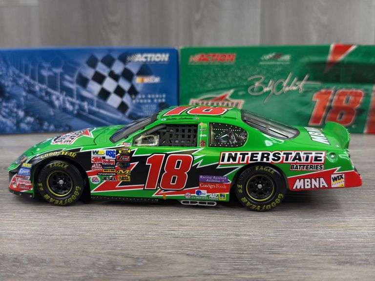 Bobby Labonte #18 Interstate Batteries 2004 Monte Carlo Club Car, 1/24, Limited Edition, #72/504, Action