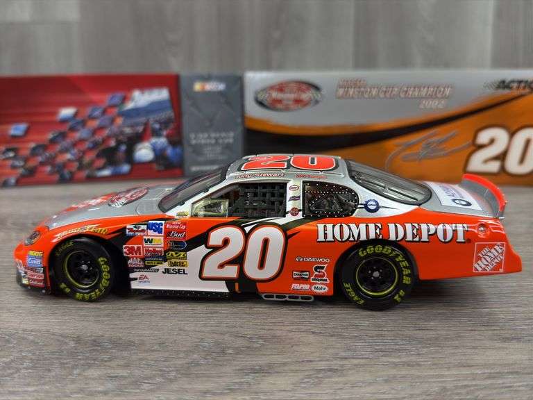 Tony Stewart #20 Home Depot/The Victory Lap 2003 Monte Carlo Stock Car, 1/24, Limited Edition, 2002 Winston Cup Champion, Action