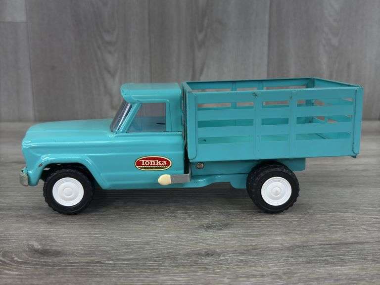 Tonka Jeep Dump Stake Truck, 9 1/2” Long