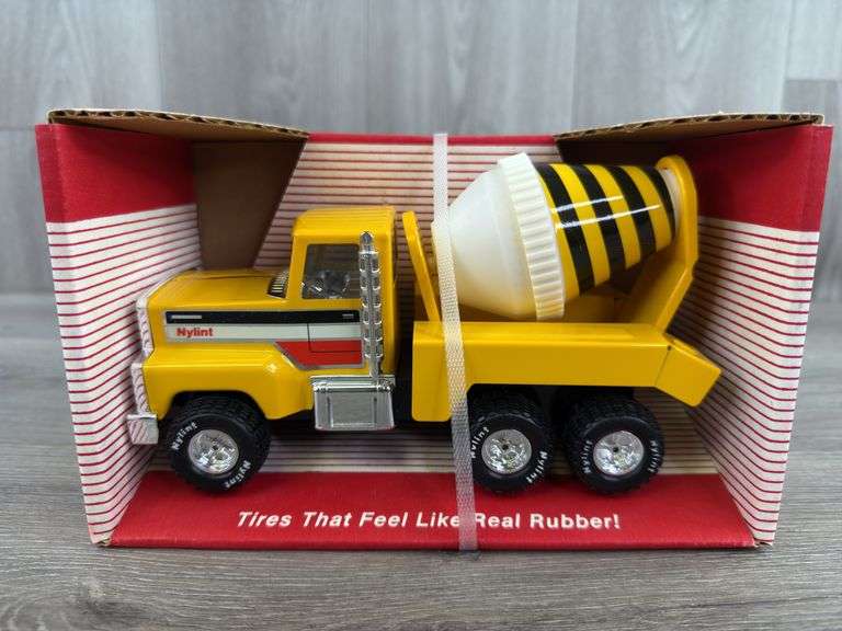 Nylint Mixer Truck, 8” Long