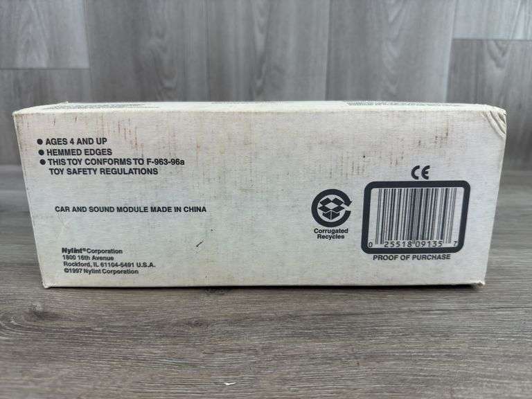 Briggs & Stratton Wall Bangers Sound Machine Race Car Hauler, 11 1/2”