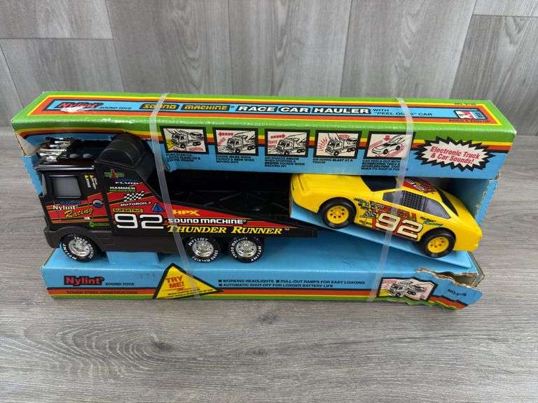 Nylint Racing Sound Machine Thunder Runner Race Car Hauler