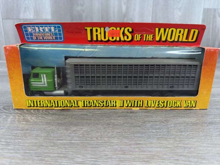 International Transtar II W/Livestock Van, 1/64, Ertl