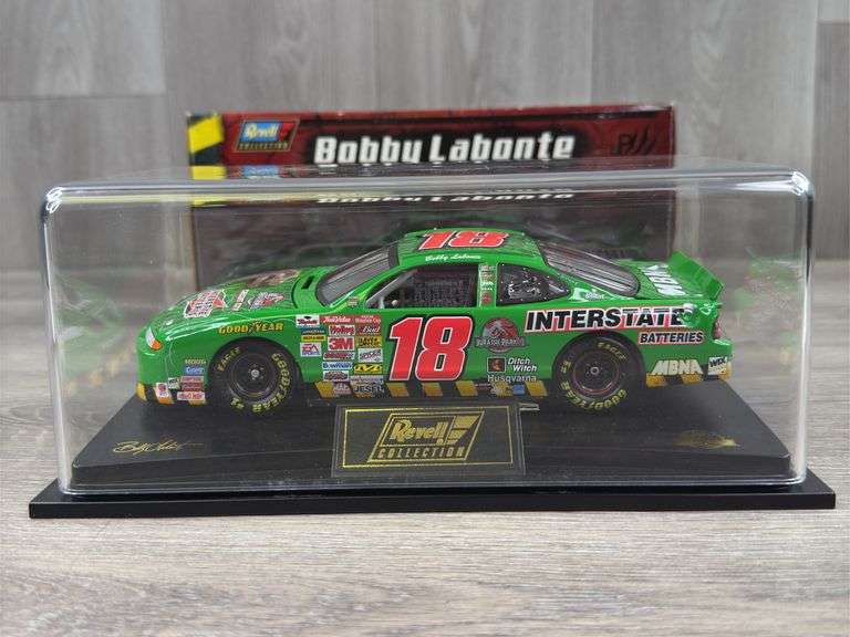 Bobby Labonte #18 Interstate Batteries/Jurassic Park III 2001 Pontic Grand Prix Stock Car, 1/24, Certificate Of Authenticity, 1 Of 3,120, Revell Collection