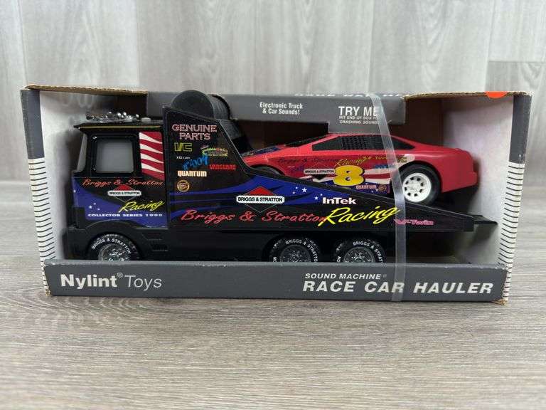 Briggs & Stratton #8 Sound Machine Race Car Hauler, 11 1/2”