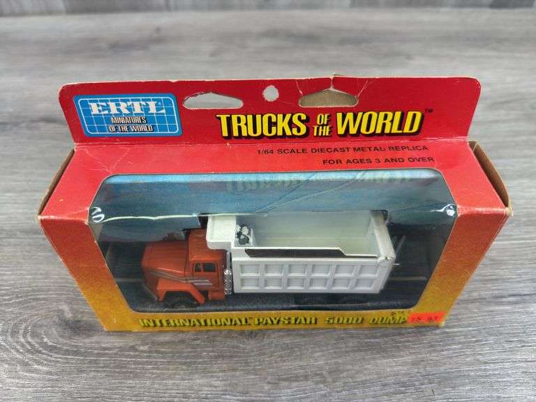 International Paystar 5000 Dump Truck, 1/64, Ertl, Trucks & Miniatures Of The World