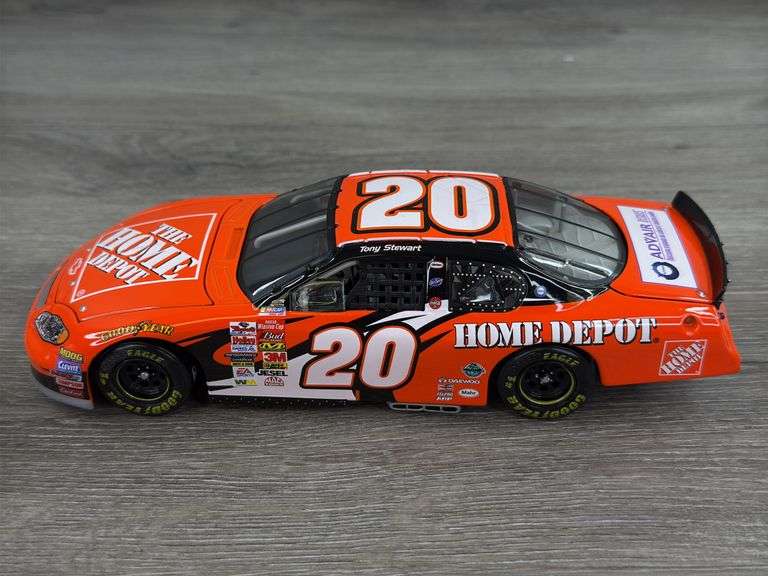 Tony Stewart #20 Home Depot 2003 Monte Carlo Stock Car, 1/24, Limited Edition, Action