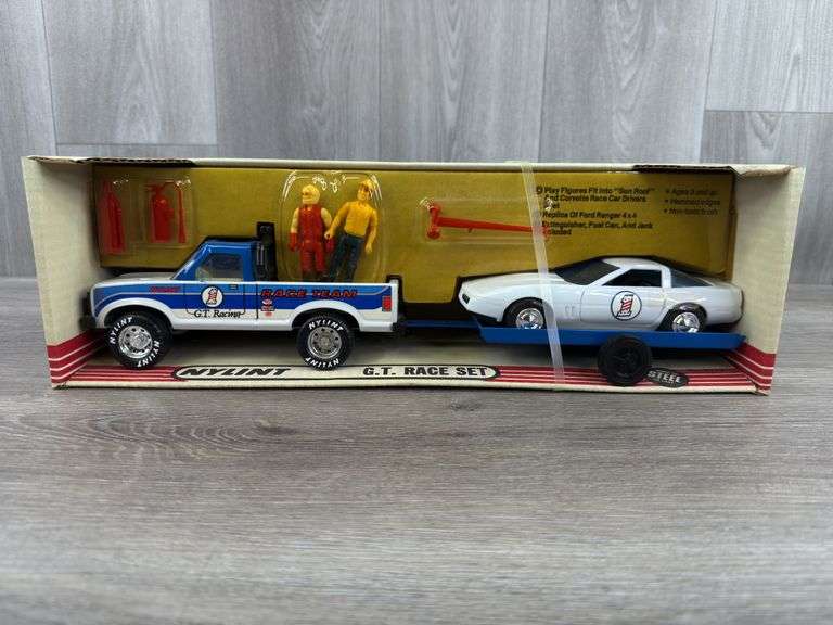 G.T. Racing Race Team Set, 17” Long, Nylint