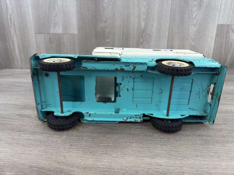 Tonka Camper Truck, 14 1/2” Long