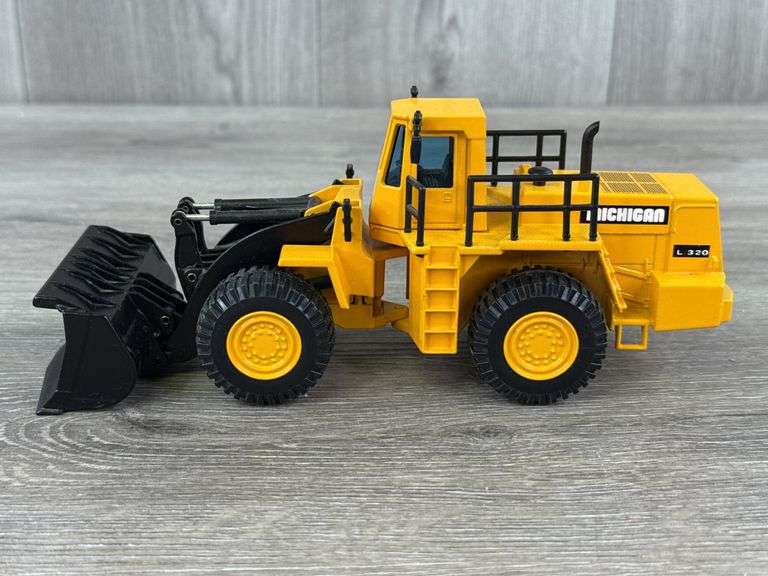 Michigan L320 Wheel Loader, 1/50, Joal