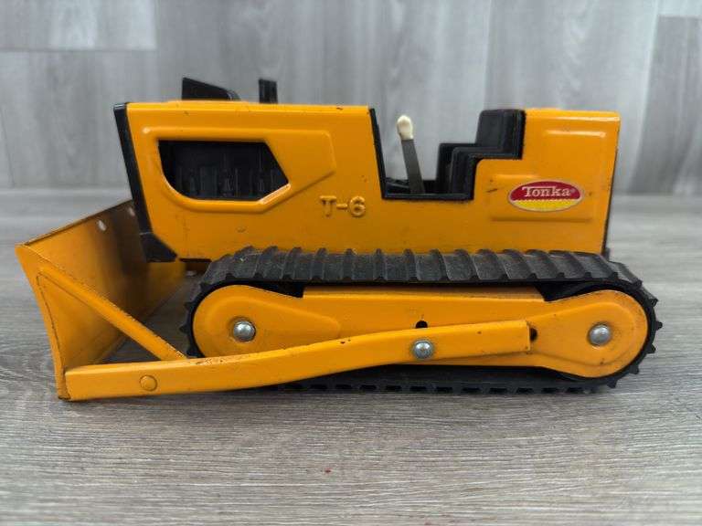 Tonka T-6 Dozer, 9” Long