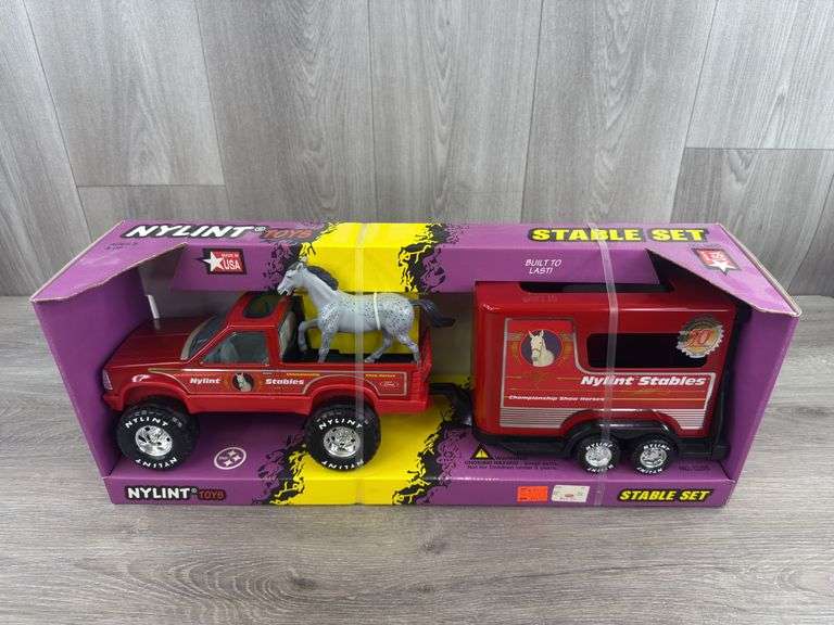 Nylint Stables Stable Set, 21” Long, Nylint 50th Anniversary