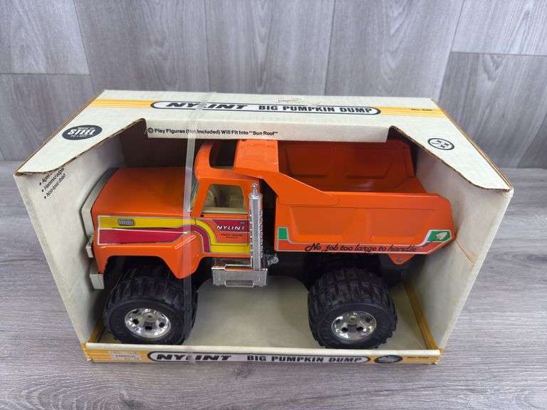 Nylint Big Pumpkin Dump Truck, 13 3/4” Long