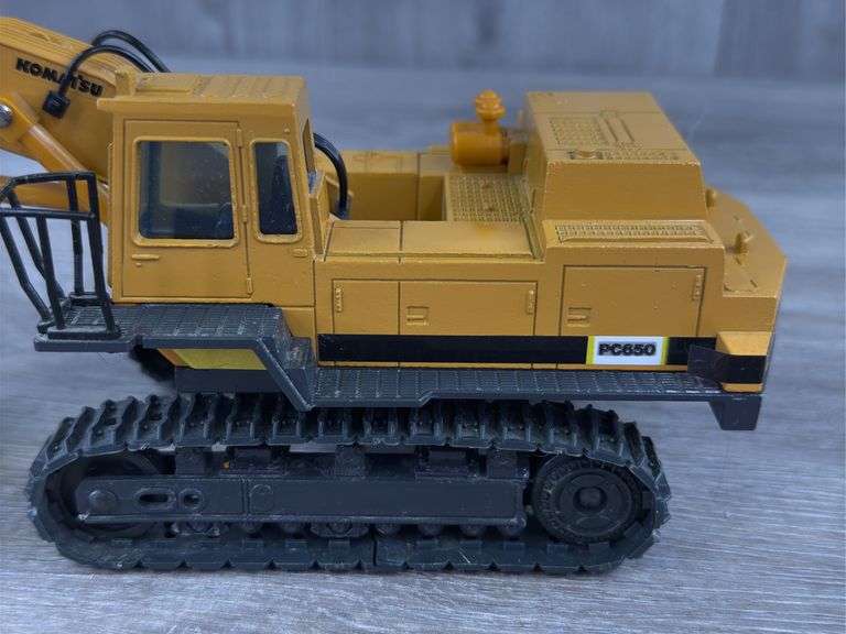Komatsu PC650 Loading Shovel, 1/50, Shinsei
