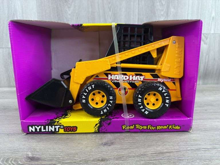 Hard Hat Contractors End Loader, 11 1/2” Long, Nylint Toys